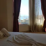 Veli 3* Sarandë