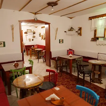 酒店 Veli Sarandë