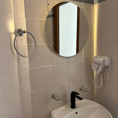 Veli Hotel Sarande