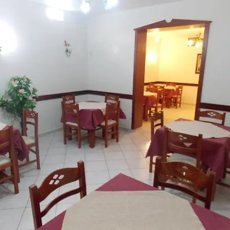 Veli 酒店 Sarandë
