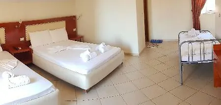 Veli 3* Sarandë