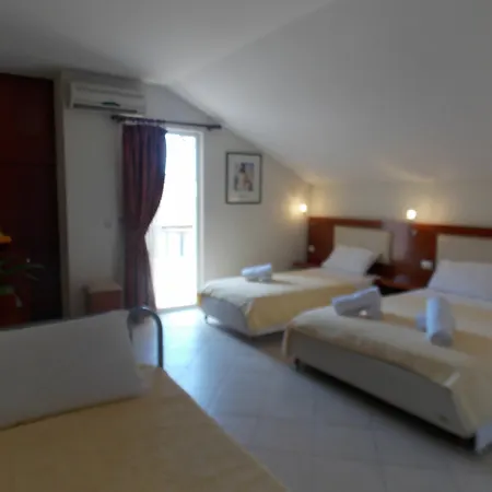 Veli Sarandë