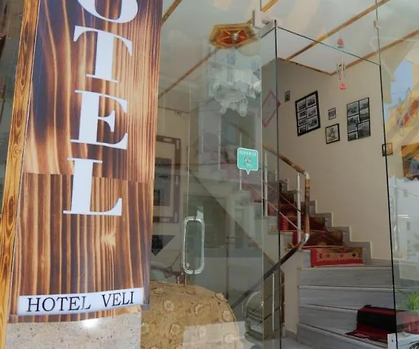 Veli 3*
