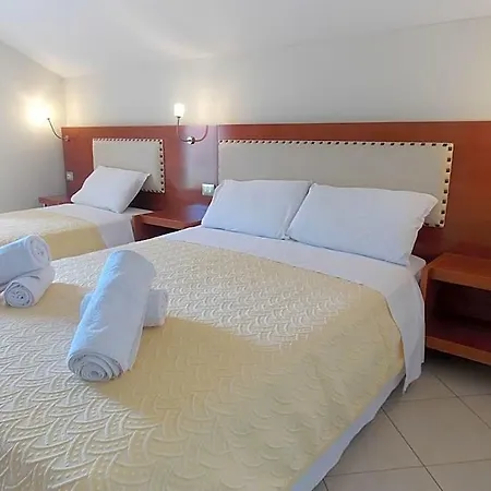 Veli Hotel Sarandë