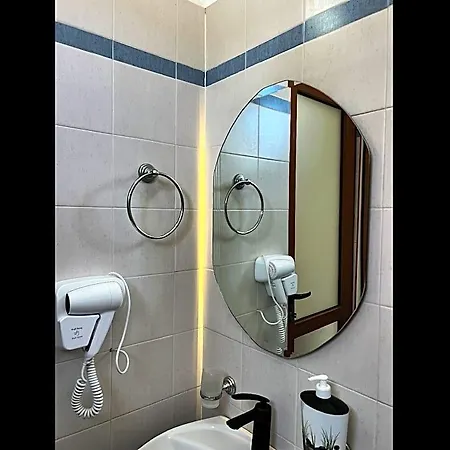 Veli Hotel Sarandë