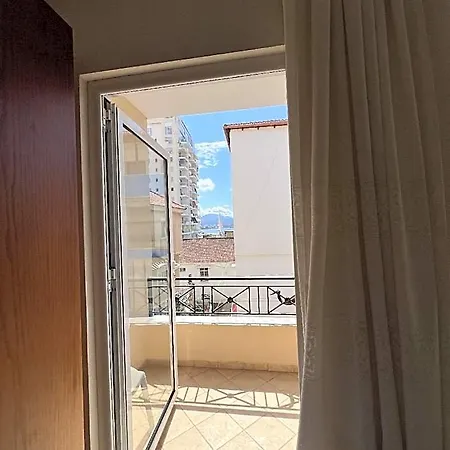 Veli Hotel Sarandë