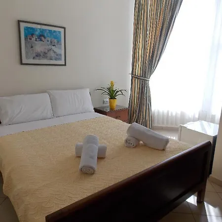 Veli Sarandë