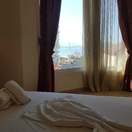 Veli 3* Sarandë