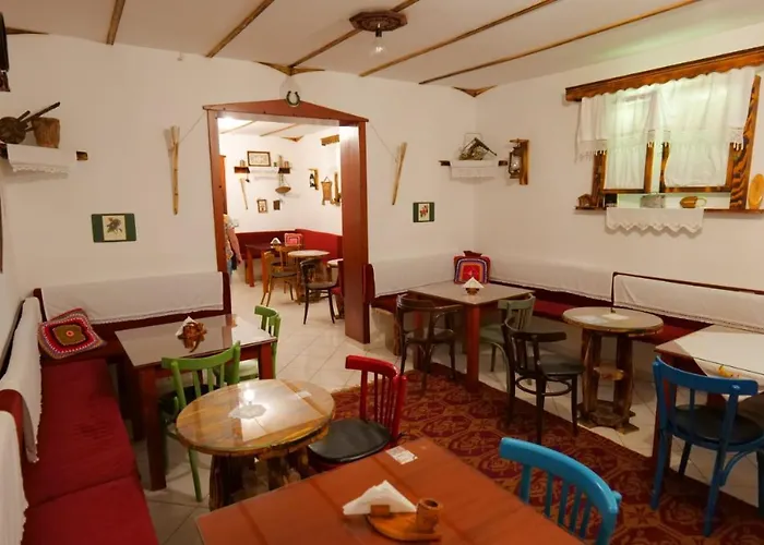 酒店 Veli Sarandë