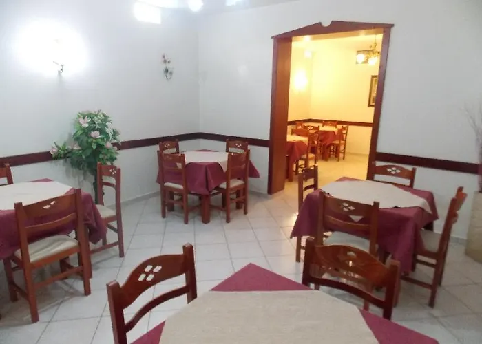 Veli 酒店 Sarandë